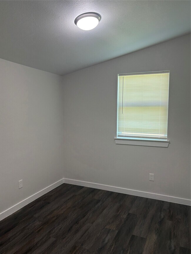 Building Photo - 55 Periwinkle Ct