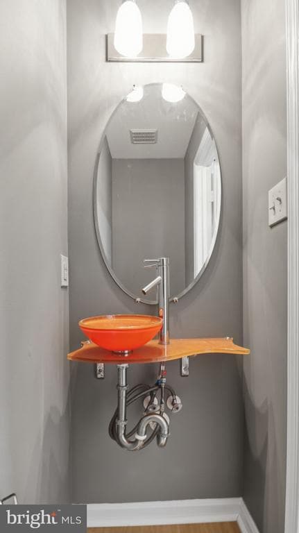 Building Photo - 2628 Deer Ridge Dr