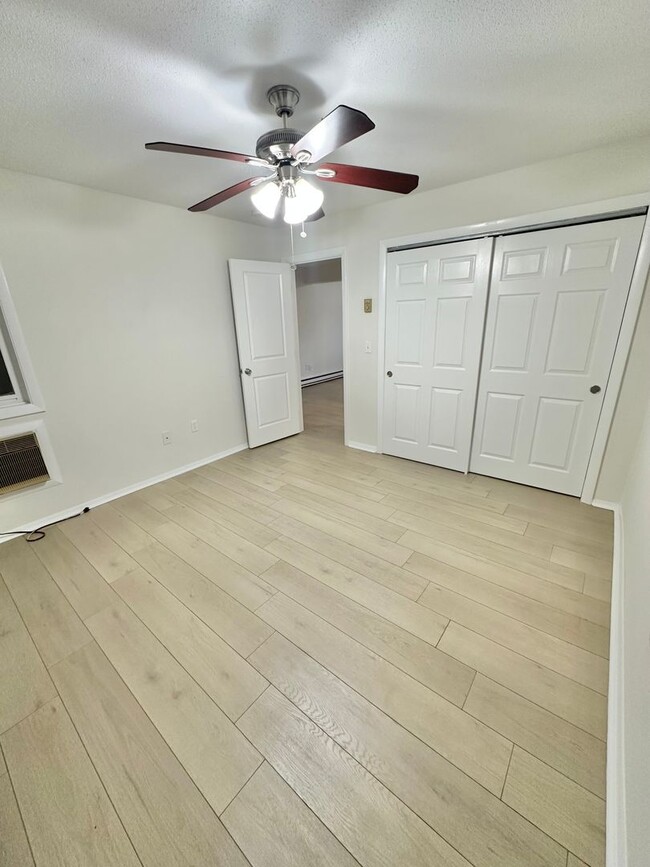 Building Photo - 492 East St