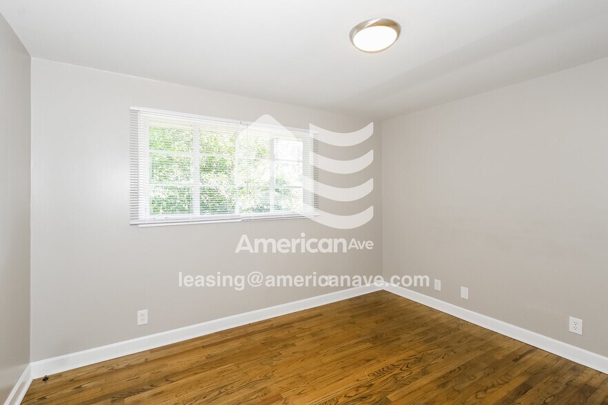 Building Photo - 1227 Radiance Dr