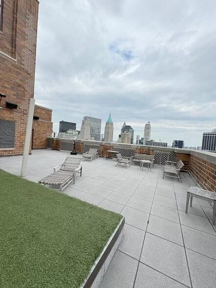 Building Photo - 20 West St