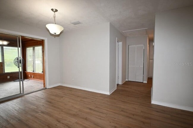 Building Photo - 37017 Meridian Ave