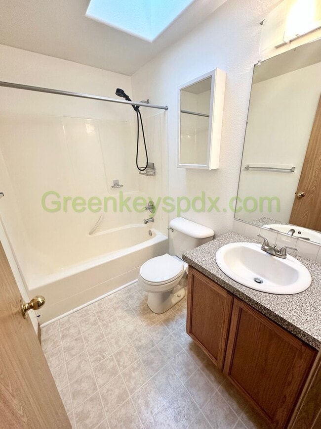 Building Photo - 3-Bedroom, 2-Bathroom Row House Near Alber...