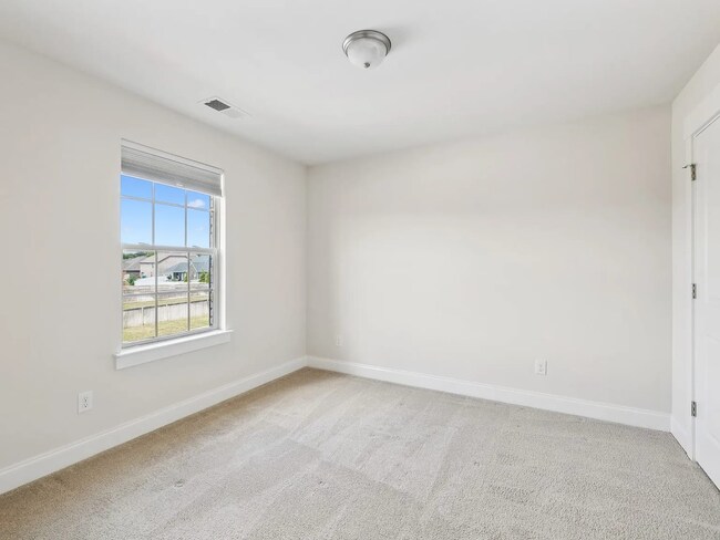 Building Photo - Fabulous 5BR Home in Thompsons Station