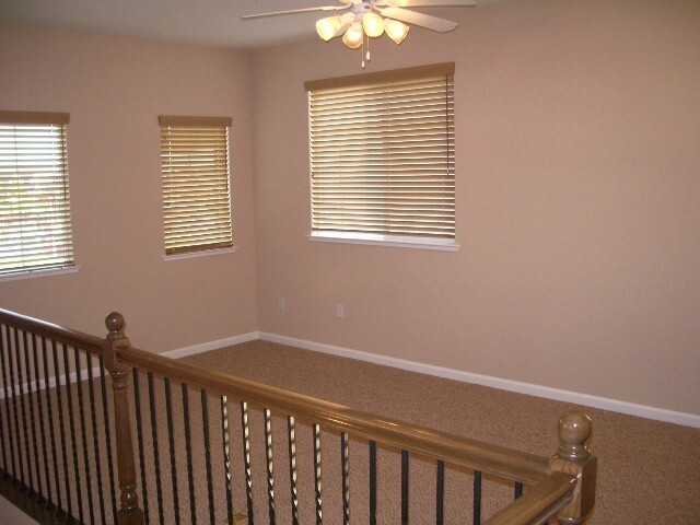 Building Photo - Discover Your Dream Home in Elk Grove!