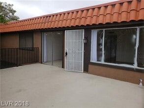 Building Photo - 6671 Bubbling Brook Dr