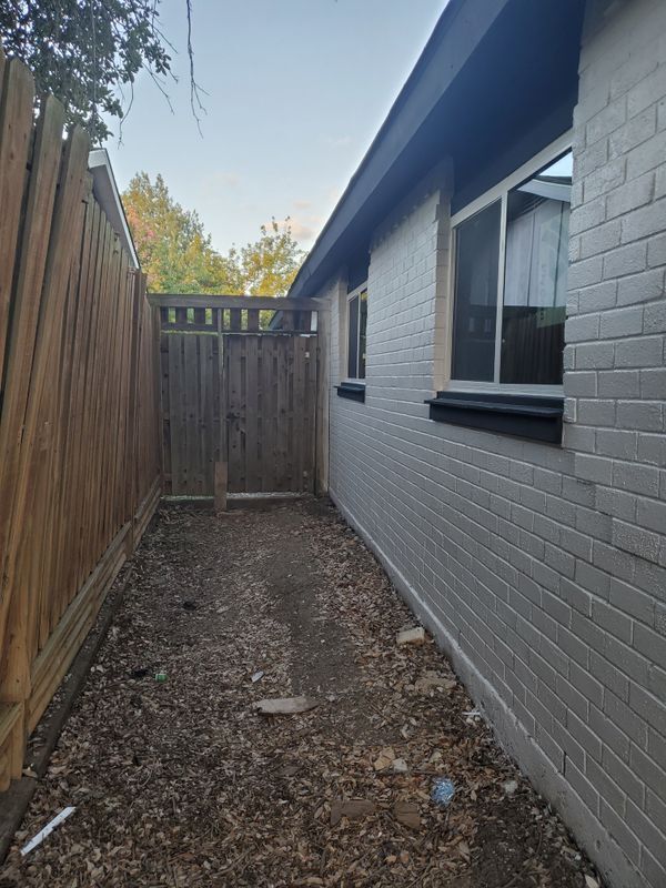 Building Photo - 3406 Doolittle Dr