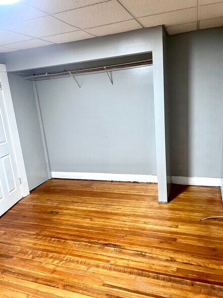 Building Photo - 1111 Pine St