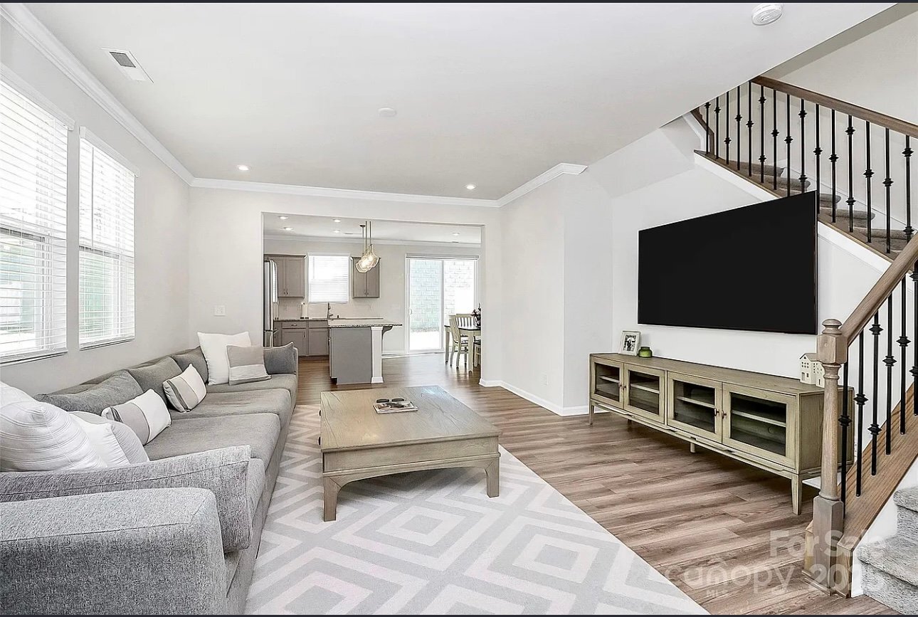Building Photo - 16042 Red Buckeye Ln