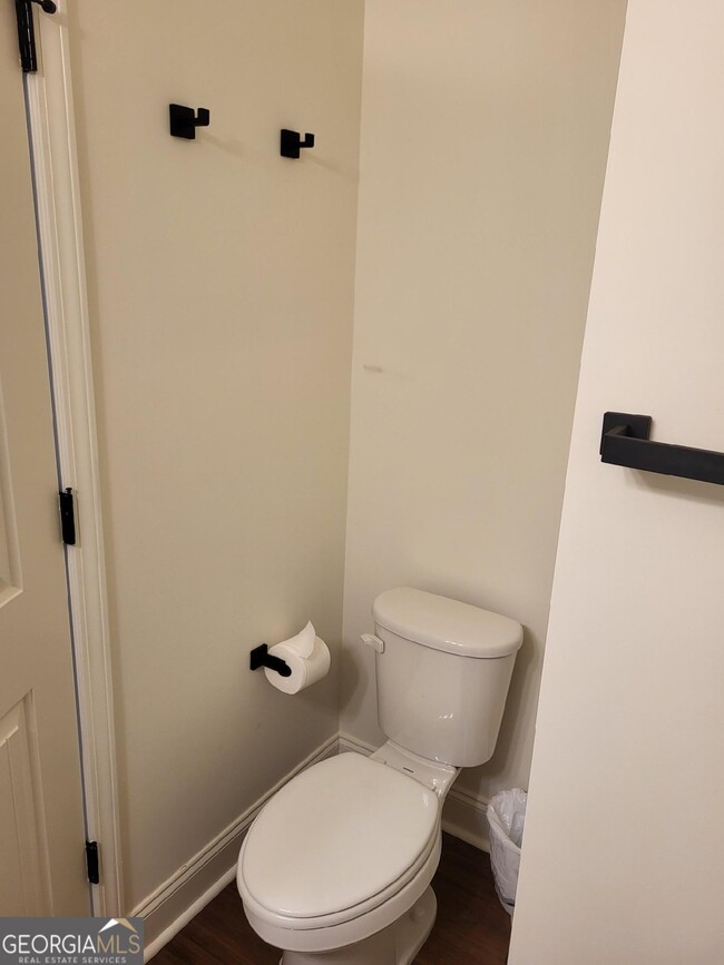 Building Photo - 363 Bayside Ln