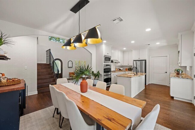 Building Photo - 2307 Alta Vista Ave