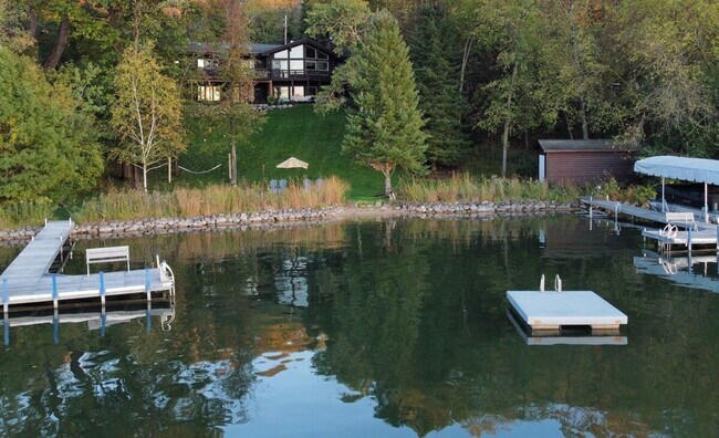 Building Photo - Whitewater Lakefront Furnished Lodge Available for Monthly & Mid-Term Rentals