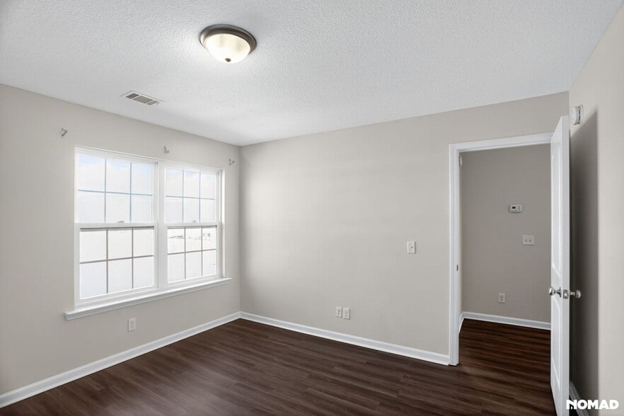 Building Photo - 356 Huntington Dr