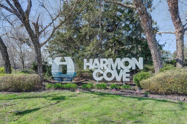 Building Photo - 195 Sandcastle Key