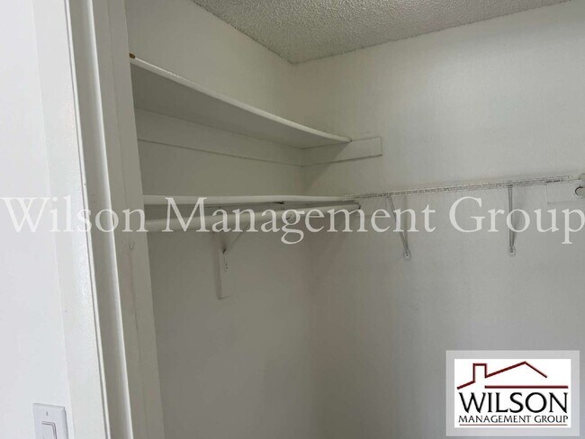 Building Photo - 5540 Devonbriar Way