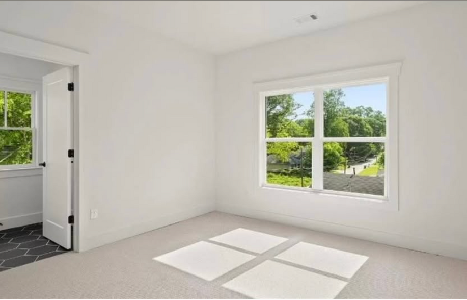 Building Photo - 1276 Ladd St SW