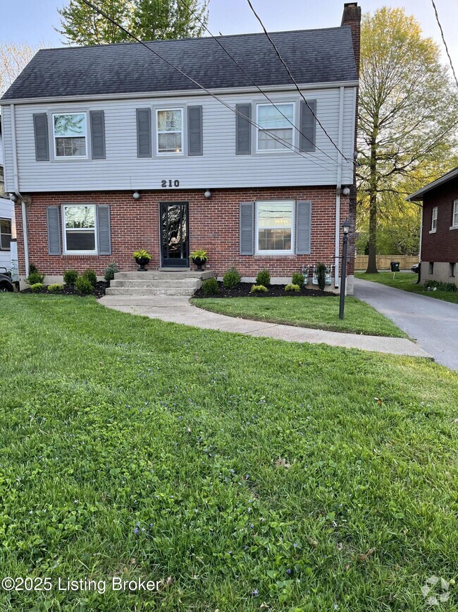 Building Photo - 210 Browns Ln
