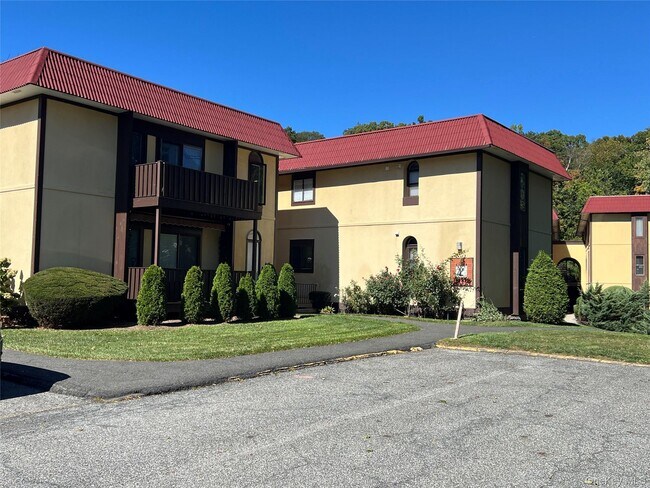 Building Photo - 2 Granada Crescent