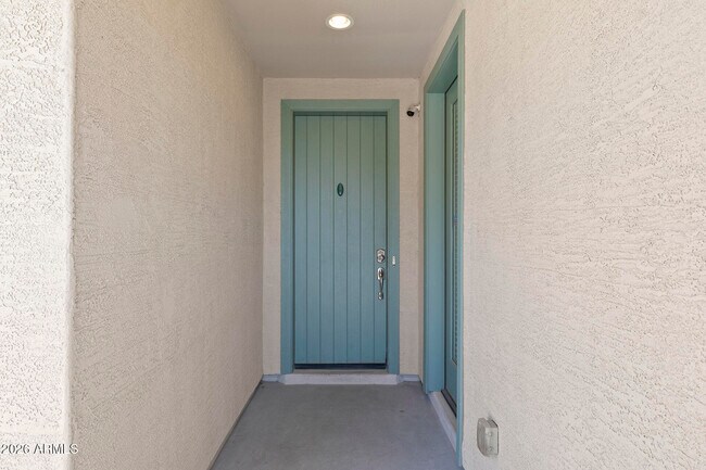 Building Photo - 130 N Bay Dr