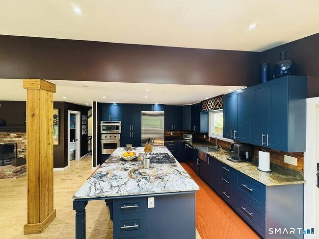 Building Photo - 7 Joanne Ln