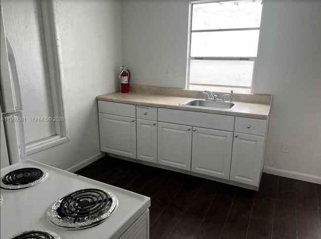 Building Photo - 1800 Fillmore St