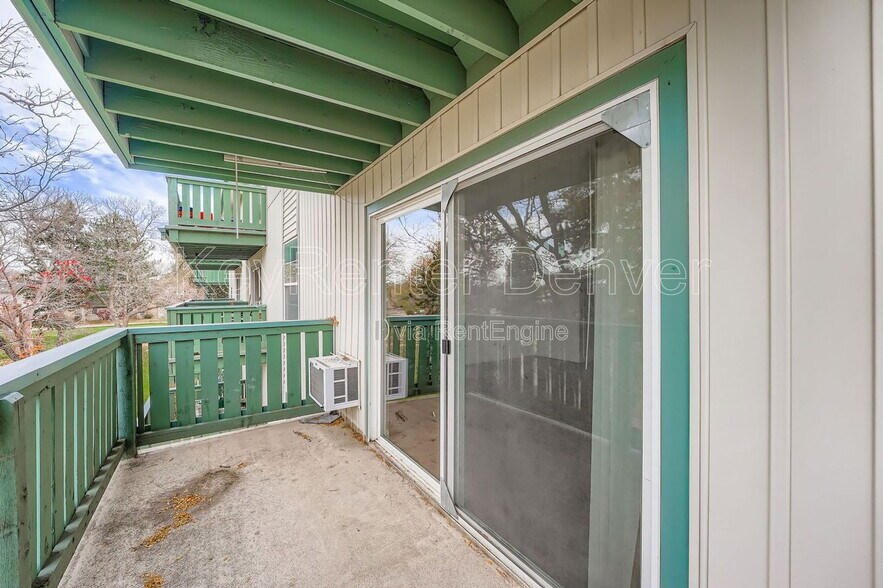 Building Photo - 2120 S Vaughn Way