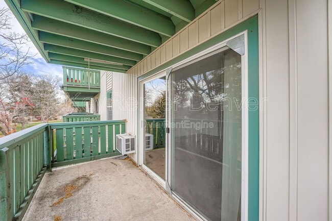 Building Photo - 2120 S Vaughn Way