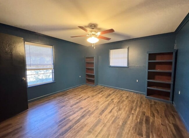 Building Photo - 1225 Lake Terrace Dr