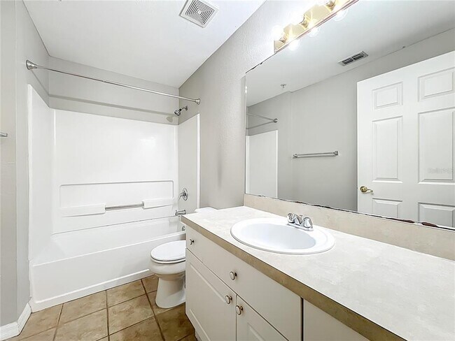 Building Photo - 145 Reserve Cir