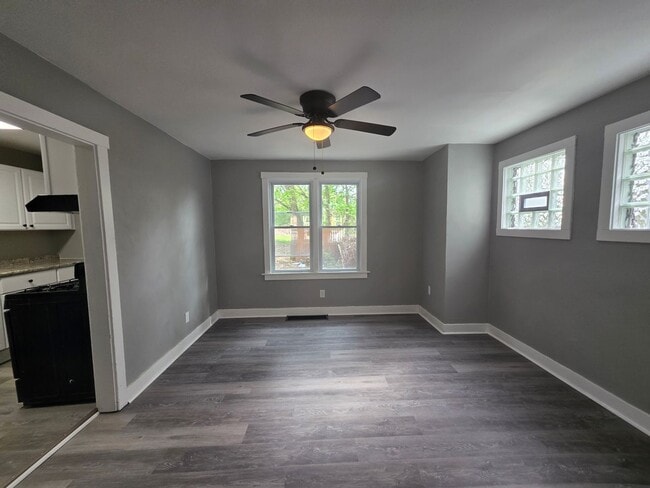 Building Photo - Newly updated 3 bedroom 1 bath house in Upper Hill!