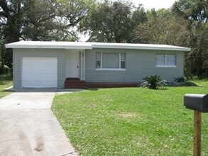 Building Photo - 3630 Amigos Ave