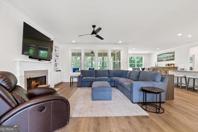 Building Photo - 1100 Hidden Hills Cir
