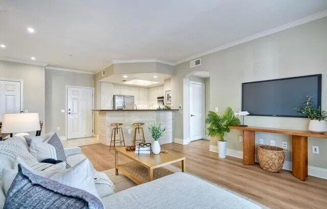 Building Photo - 9253 Regents Rd