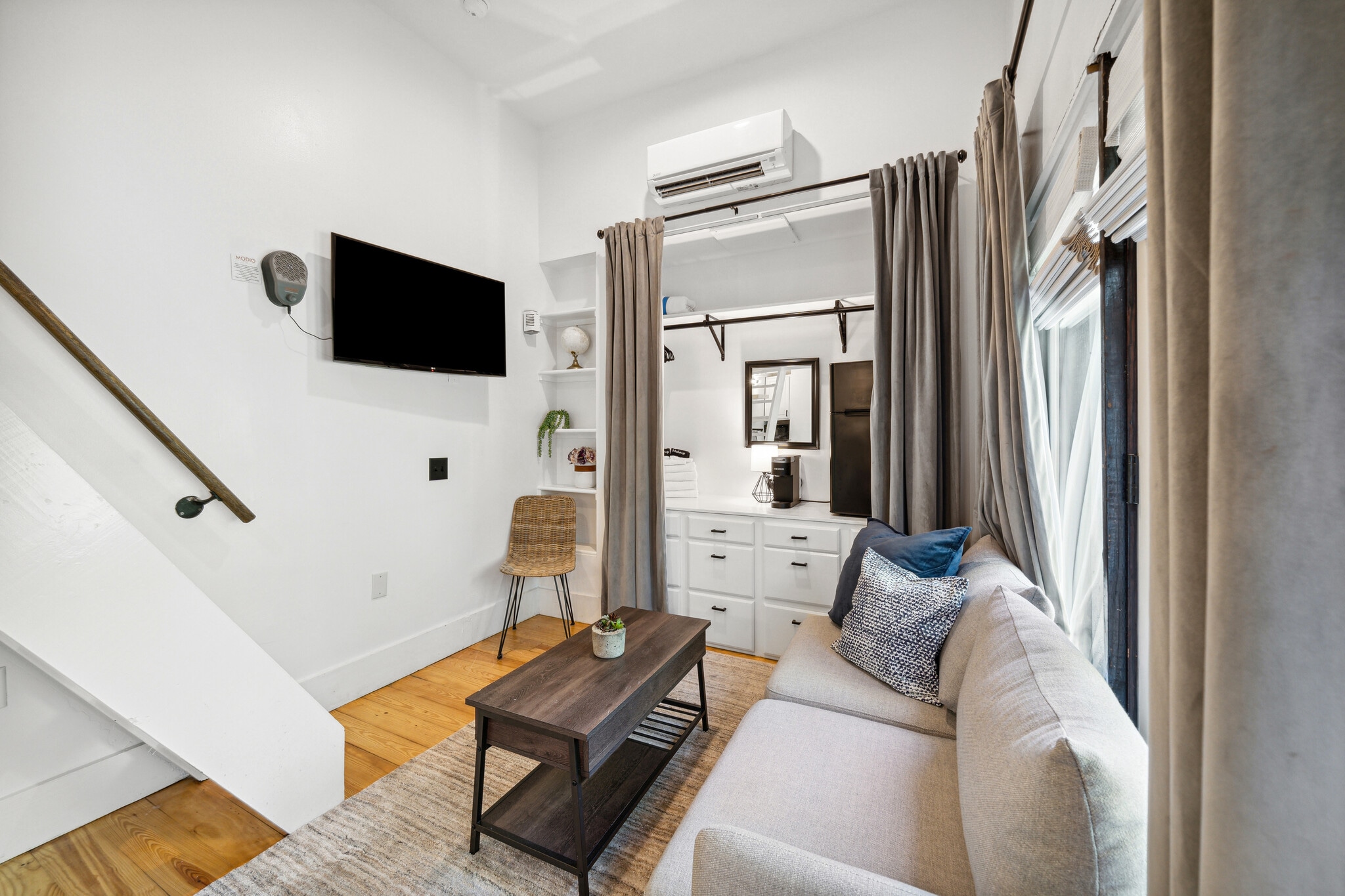 Building Photo - 33 Cannon St