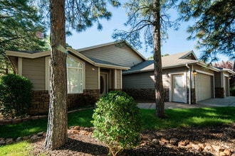 Building Photo - Beautiful Walnut Ridge Home!