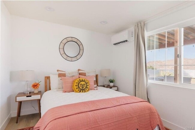 Building Photo - Home in Friendly Hills Neighborhood