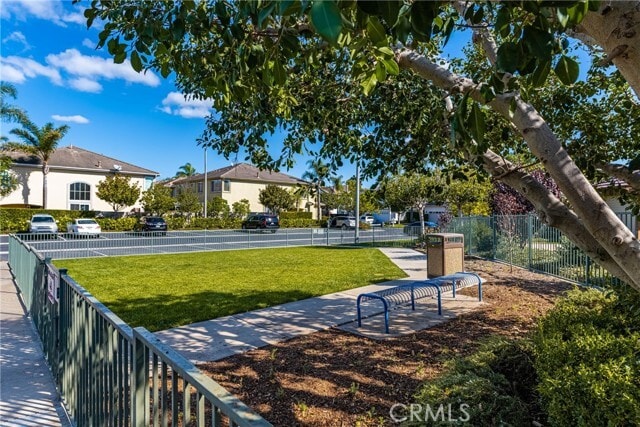 Building Photo - 18621 Park Meadow Ln