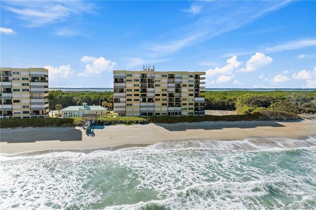 Building Photo - 7370 S Ocean Dr