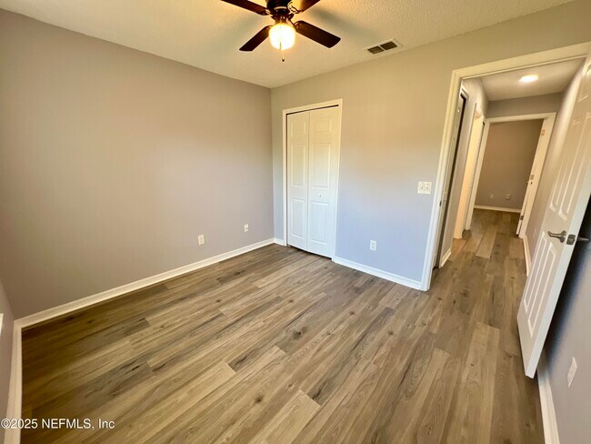 Building Photo - 2669 Lantana Lakes Dr E