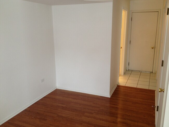 Building Photo - 3527 Frontenac Ct