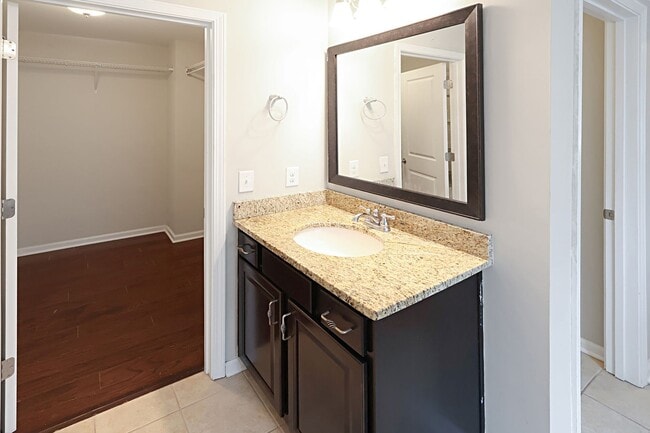 Building Photo - Stunning & Spacious 4 Bedroom Home in Highland Falls Community