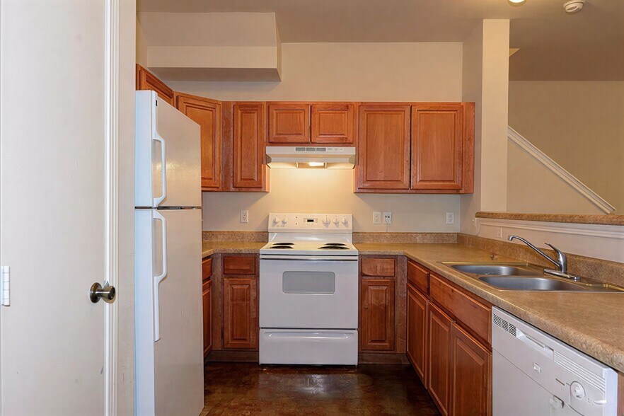 Building Photo - 7818 Kingsbury Wood