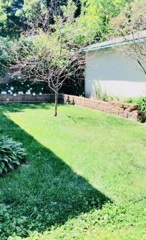 Building Photo - 1804 13th Ave S