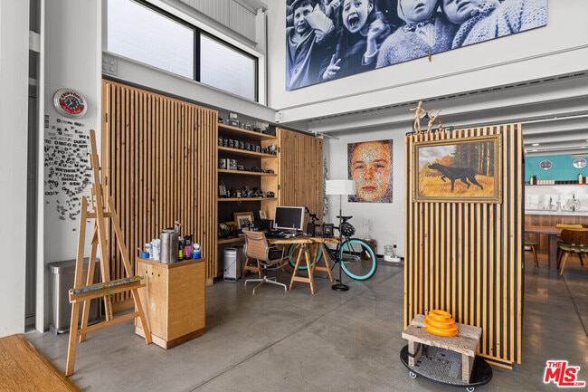 Building Photo - 548 Rose Ave