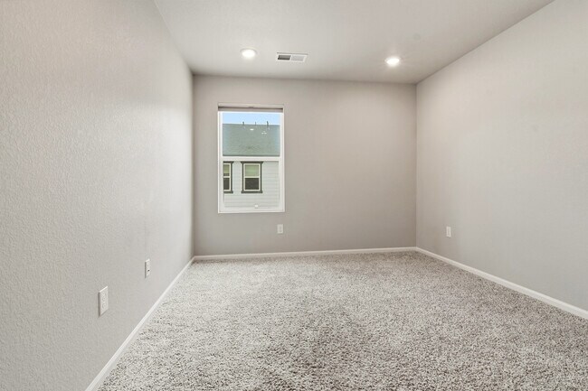 Building Photo - 11433 W Belleview Dr