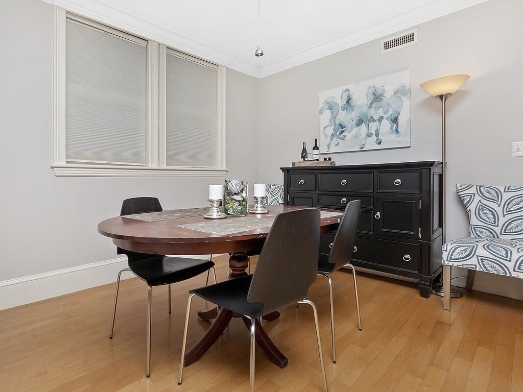 Building Photo - 70 E Brookline St