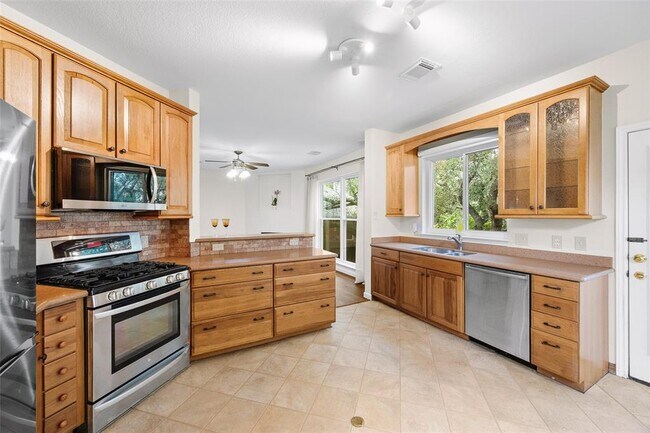 Building Photo - 4176 Canyon Glen Cir