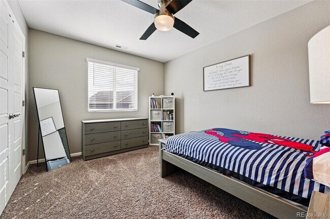 Building Photo - 6833 Longpark Dr