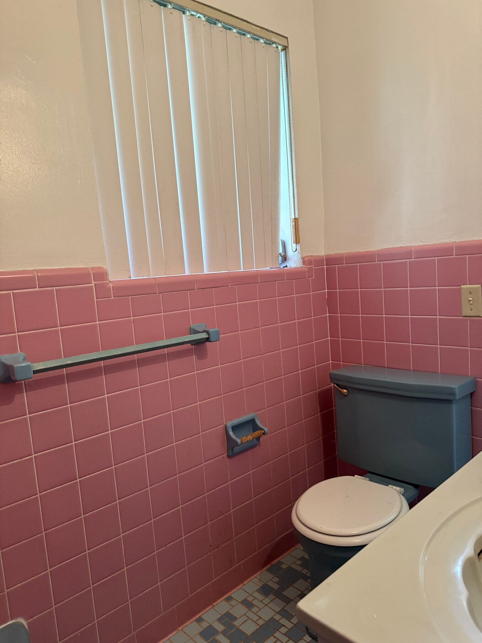 Bath - 670 NE 132nd St