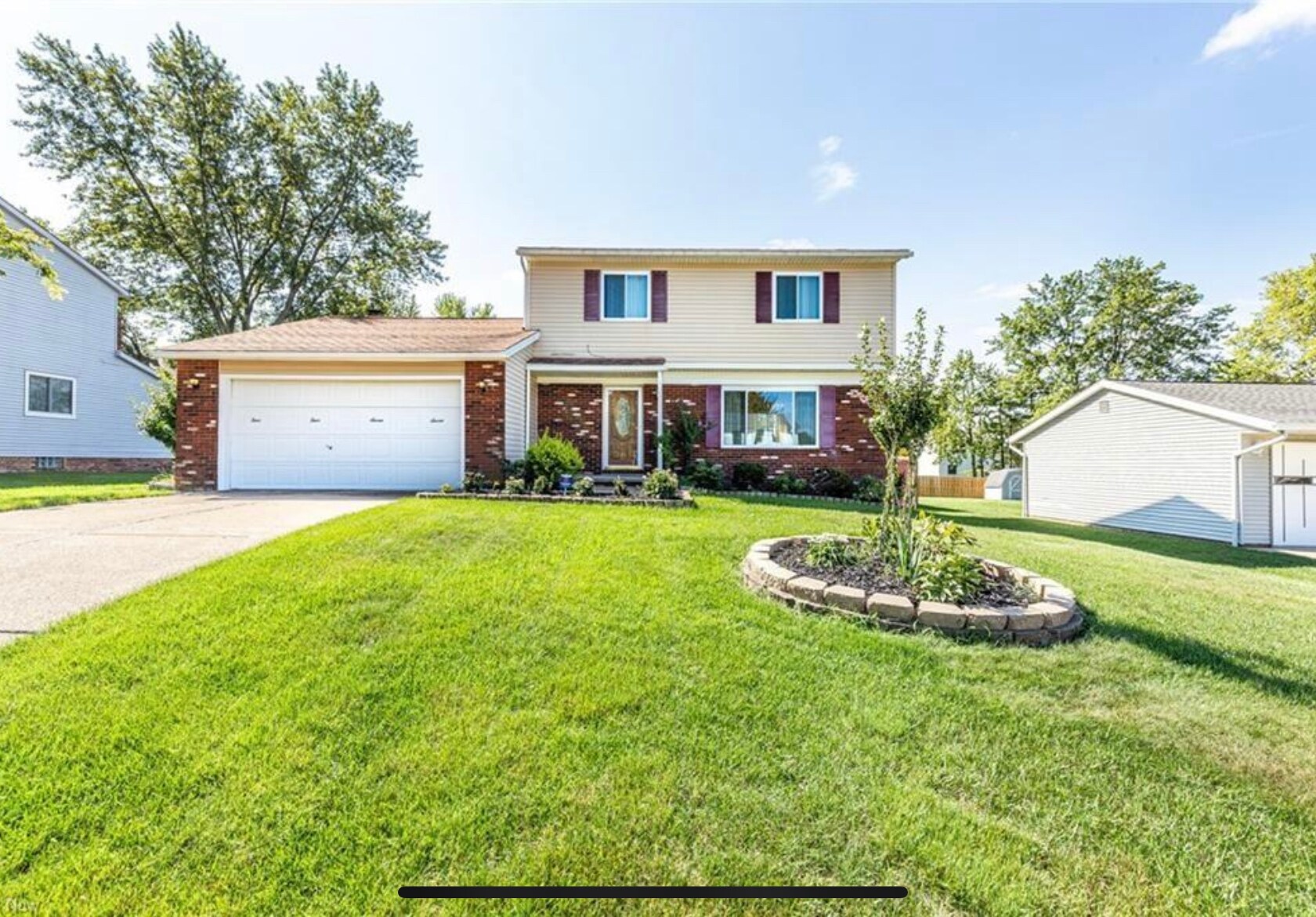 Building Photo - 4477 Hialeah Dr